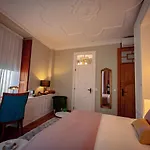 Storytellers Palace 5* Сан-Мартинью-ду-Порту