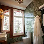 Отель Storytellers Palace