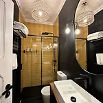 Storytellers Palace Сан-Мартинью-ду-Порту
