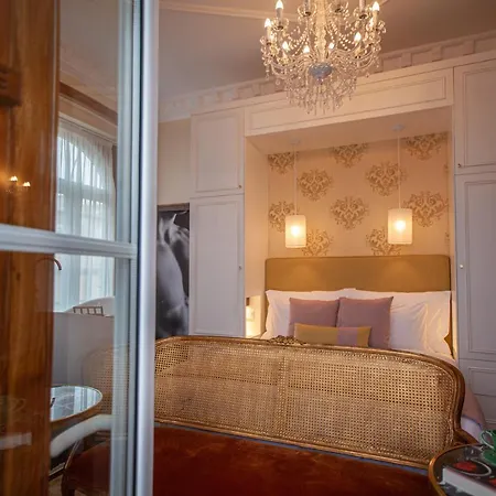 Storytellers Palace 5*