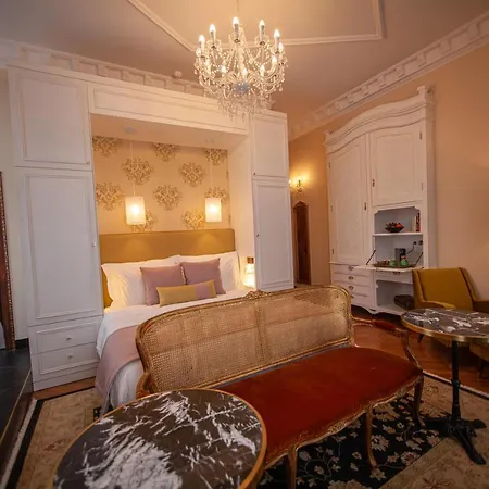 Hotel Storytellers Palace