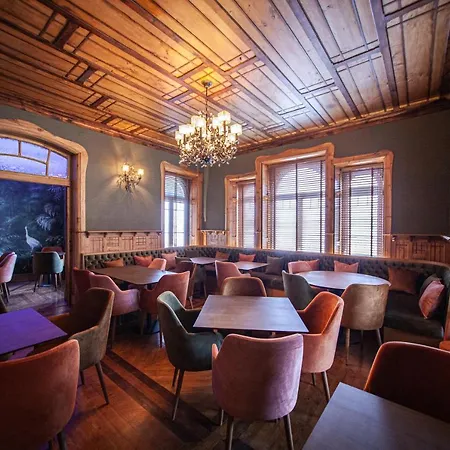 Storytellers Palace Hotel
