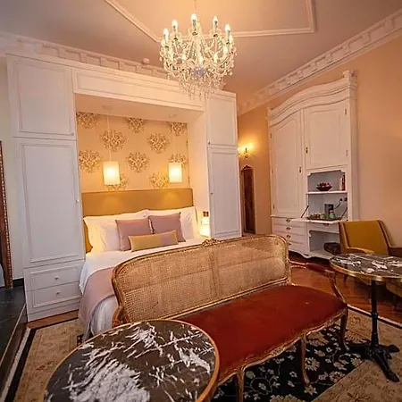 Ξενοδοχείο Storytellers Palace 5*