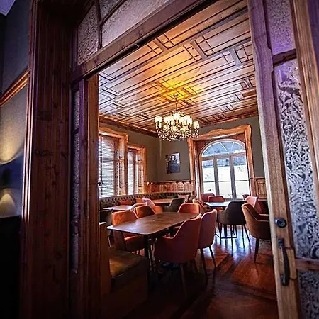 Ξενοδοχείο Storytellers Palace